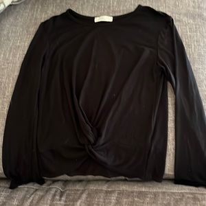 Pinc shirt with pleats at bottom size 14-16 kids large.